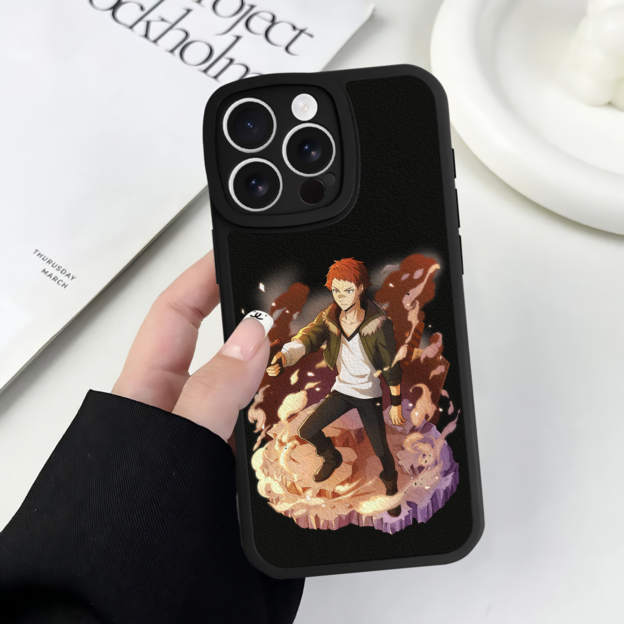 （画像用） 文豪ストレイドッグス Bungo Stray Dogs 【iPhone 16シリーズ対応】シリコンスマホケース（レザー調） 材質：シリコン